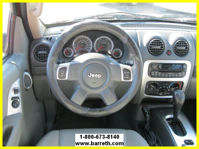 Jeep Liberty 2006 photo 4