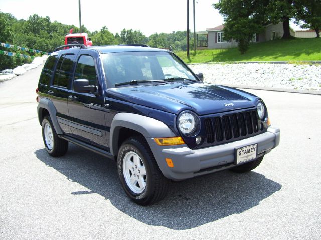 Jeep Liberty 2006 photo 4