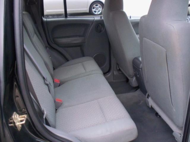 Jeep Liberty 2006 photo 2