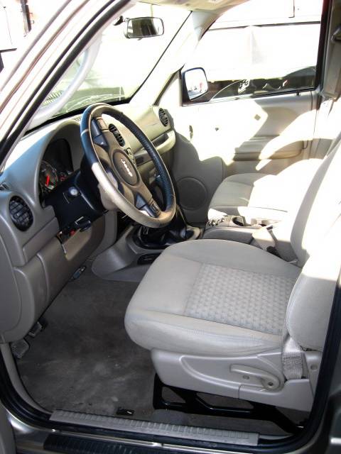 Jeep Liberty 2006 photo 3