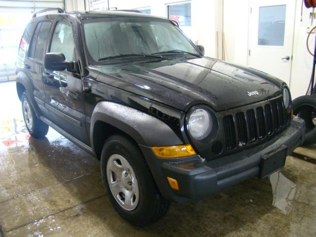 Jeep Liberty 2006 photo 2