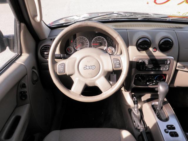 Jeep Liberty 2006 photo 5