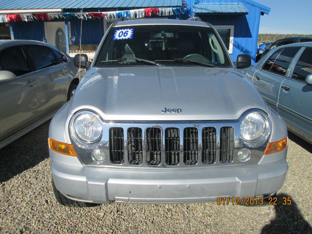 Jeep Liberty 2006 photo 4