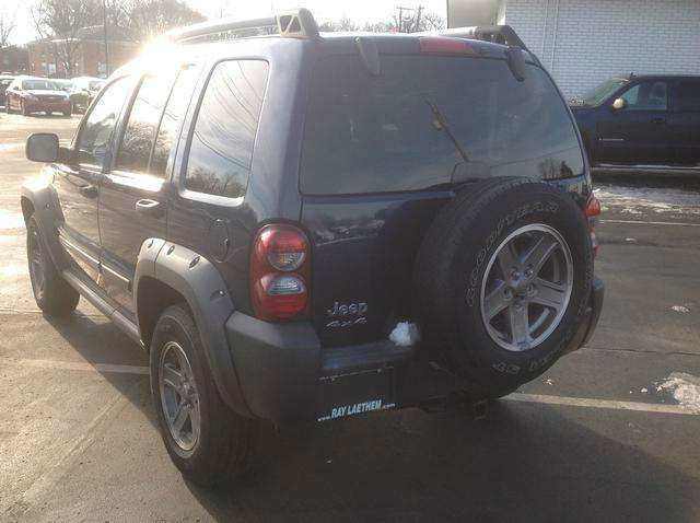 Jeep Liberty 2006 photo 4