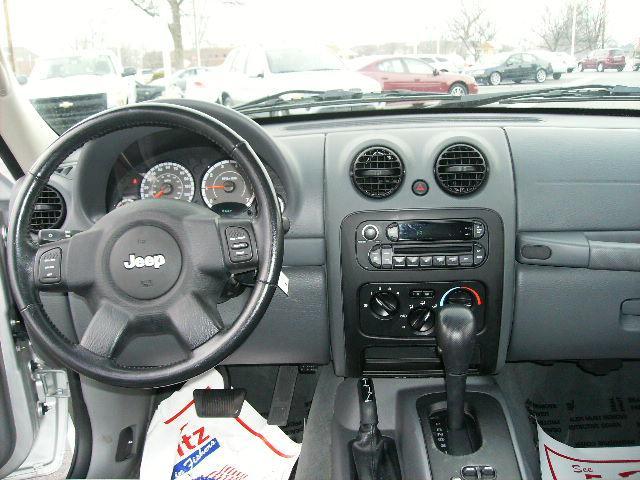 Jeep Liberty 2006 photo 4