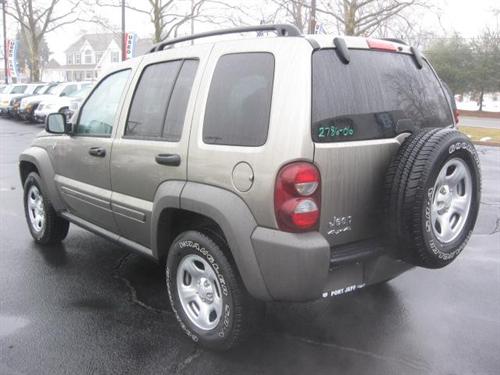 Jeep Liberty 2006 photo 2