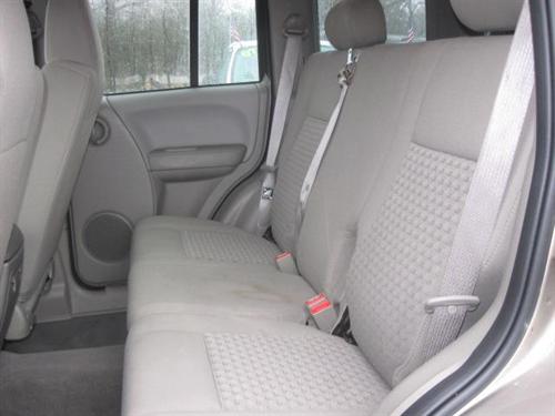 Jeep Liberty 2006 photo 4