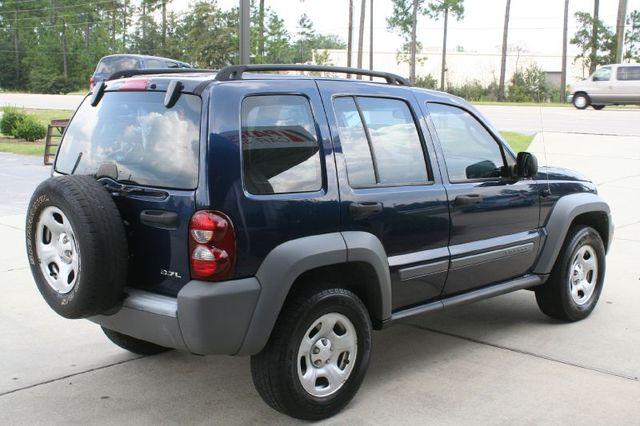 Jeep Liberty 2006 photo 4