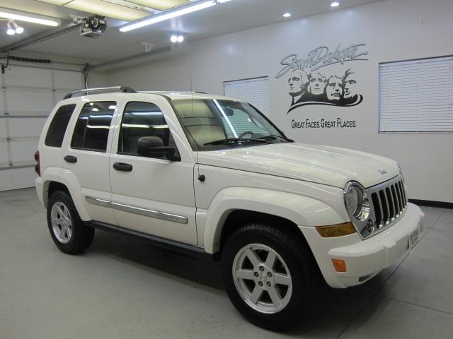 Jeep Liberty 2006 photo 2