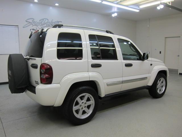 Jeep Liberty 2006 photo 3