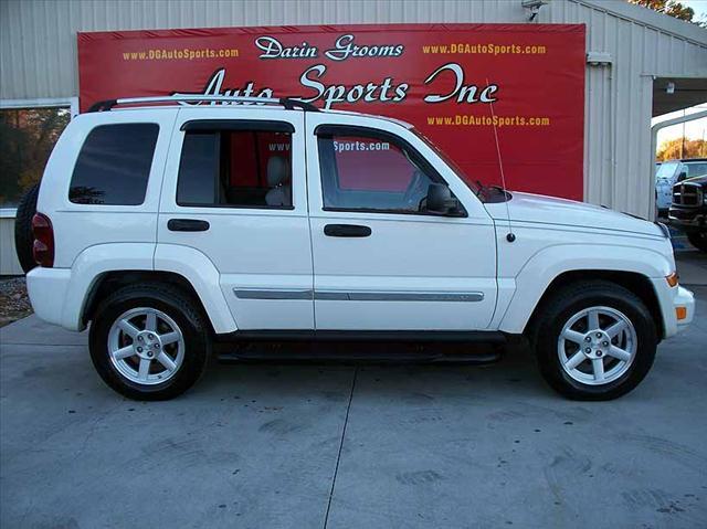 Jeep Liberty 2006 photo 2