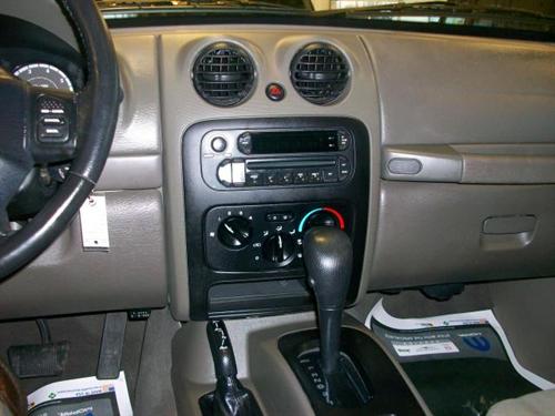 Jeep Liberty 2006 photo 4
