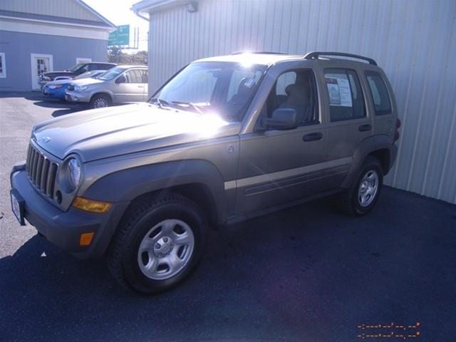 Jeep Liberty 2006 photo 2