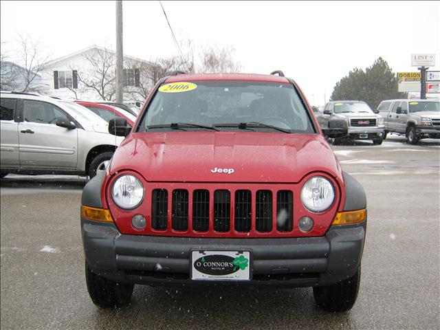 Jeep Liberty 2006 photo 2