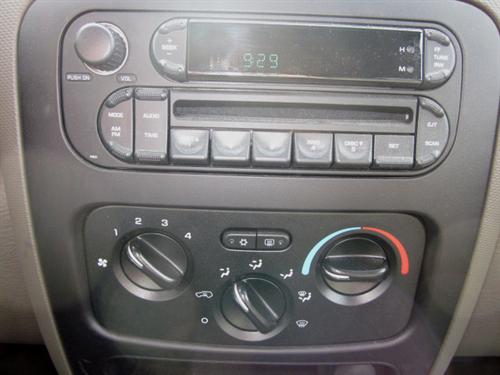 Jeep Liberty 2006 photo 2