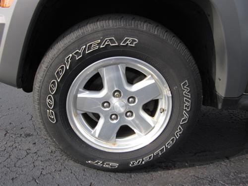 Jeep Liberty 2006 photo 4