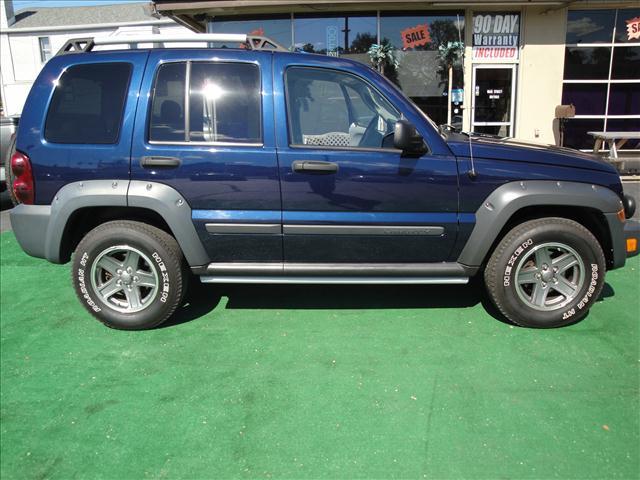Jeep Liberty 2006 photo 2