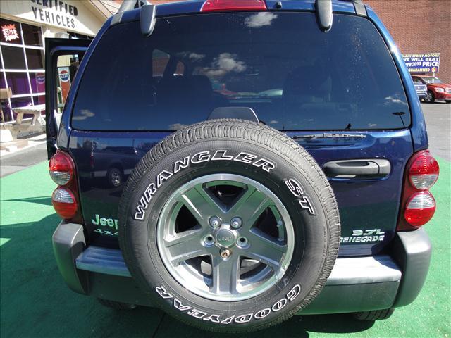 Jeep Liberty 2006 photo 4