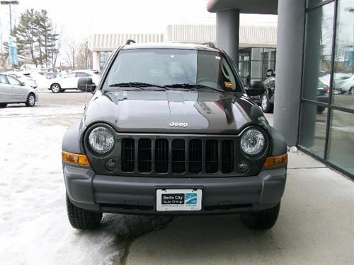 Jeep Liberty 2006 photo 2