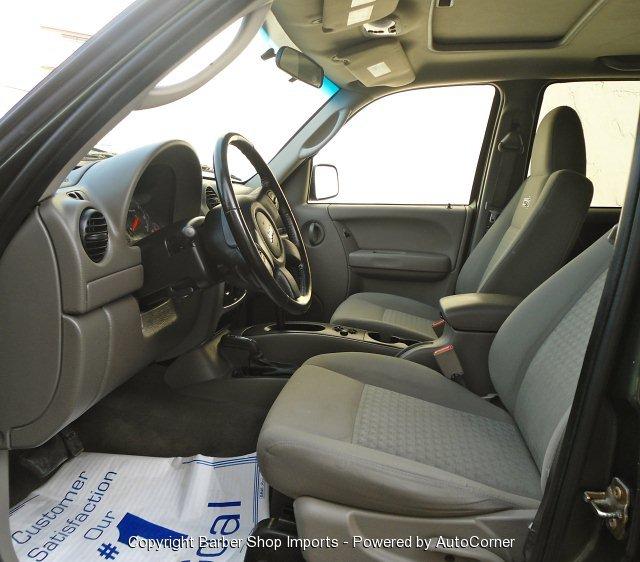Jeep Liberty 2006 photo 3