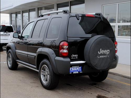 Jeep Liberty 2006 photo 2