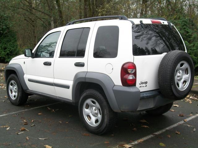 Jeep Liberty 2006 photo 2