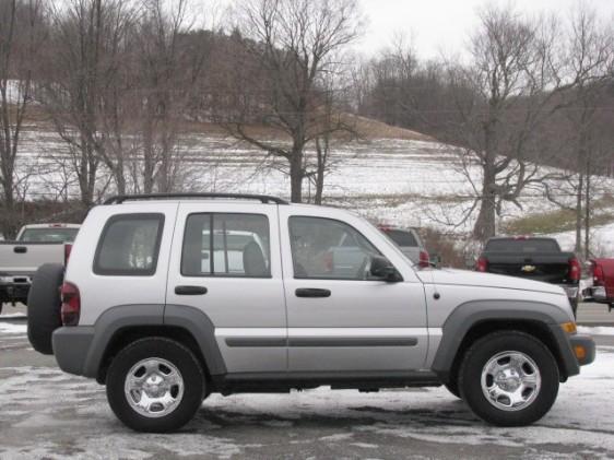 Jeep Liberty 2006 photo 2