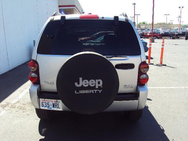 Jeep Liberty 2006 photo 4