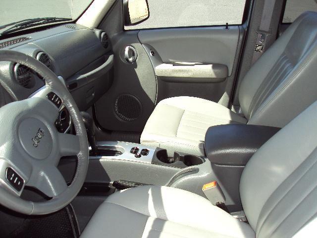 Jeep Liberty 2006 photo 5