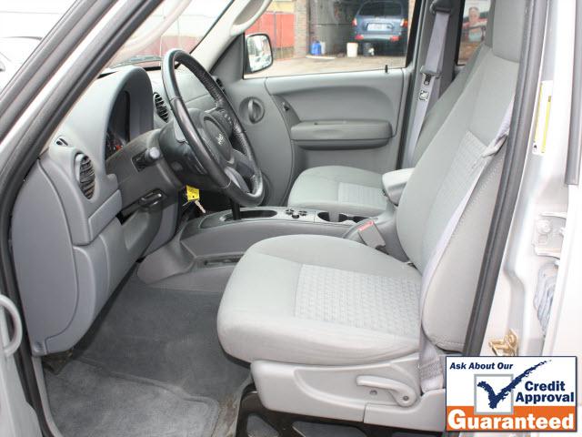 Jeep Liberty 2006 photo 3