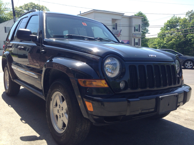 Jeep Liberty 2006 photo 3