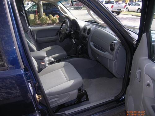 Jeep Liberty 2006 photo 4