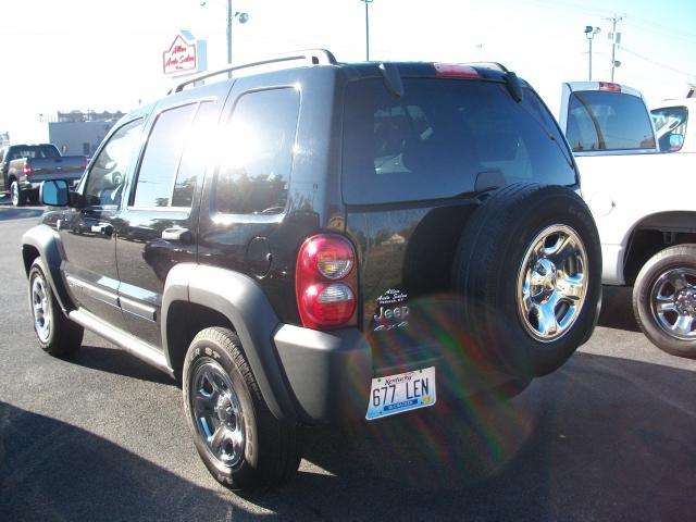 Jeep Liberty 2006 photo 3