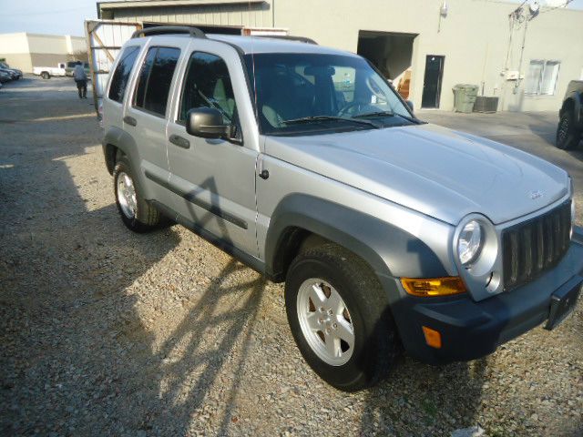 Jeep Liberty 2006 photo 3