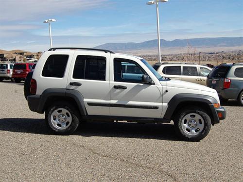 Jeep Liberty 2006 photo 4