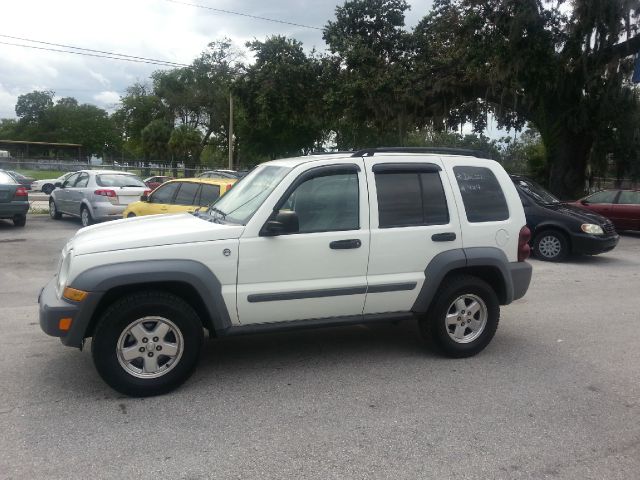 Jeep Liberty 2006 photo 4