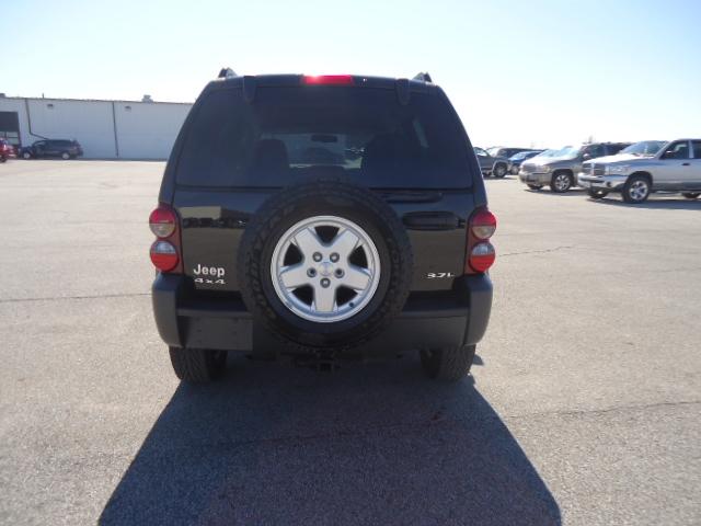 Jeep Liberty 2006 photo 5
