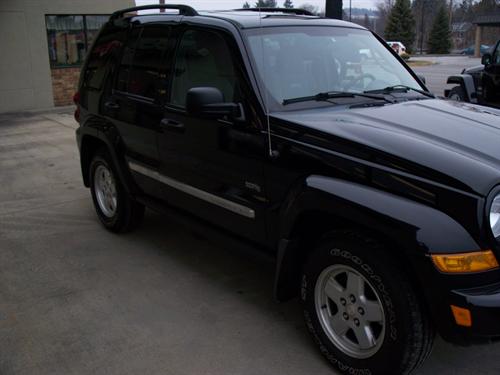 Jeep Liberty 2006 photo 2