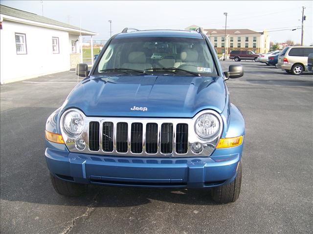 Jeep Liberty 2006 photo 2