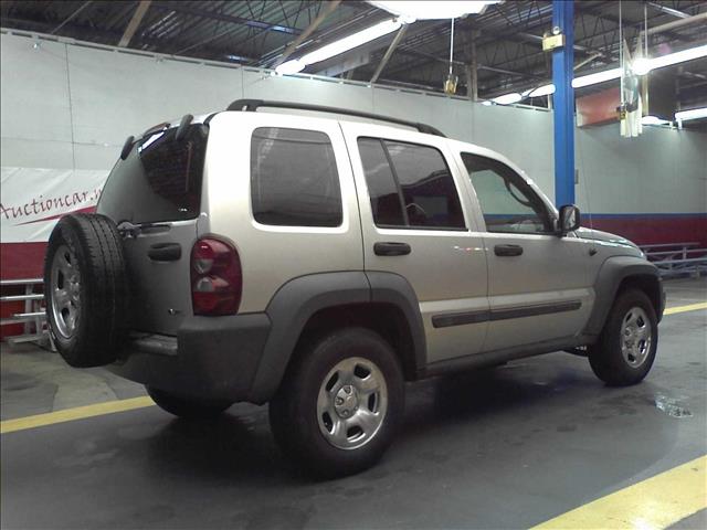 Jeep Liberty 2006 photo 1