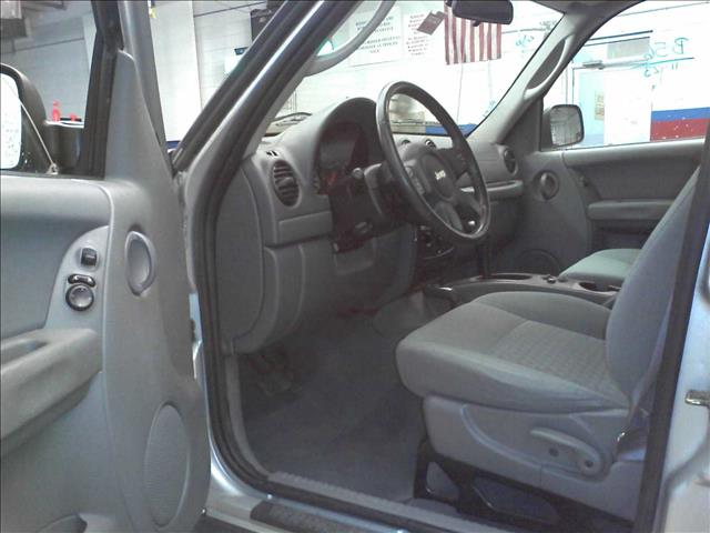 Jeep Liberty 2006 photo 3