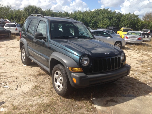 Jeep Liberty 2006 photo 1