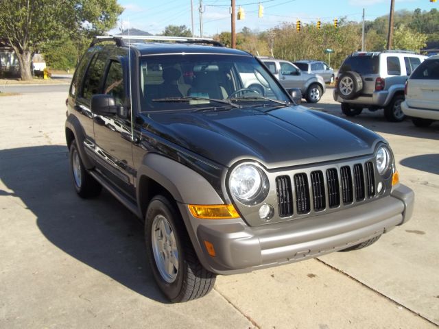 Jeep Liberty 2006 photo 3