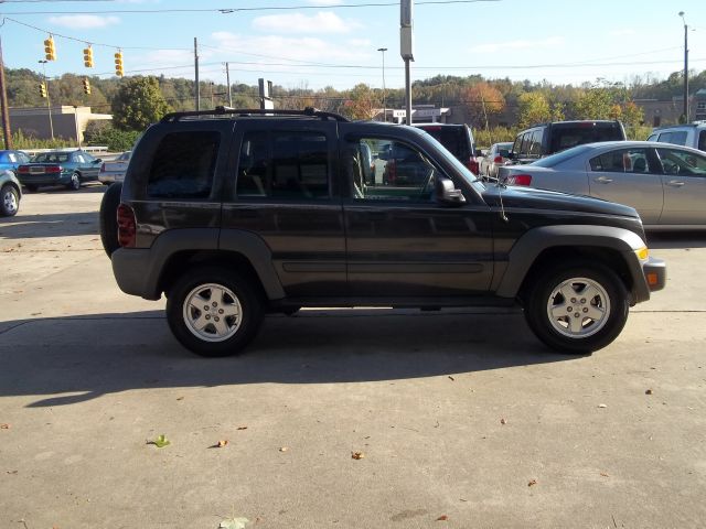 Jeep Liberty 2006 photo 4