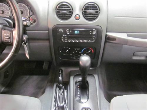 Jeep Liberty 2006 photo 3