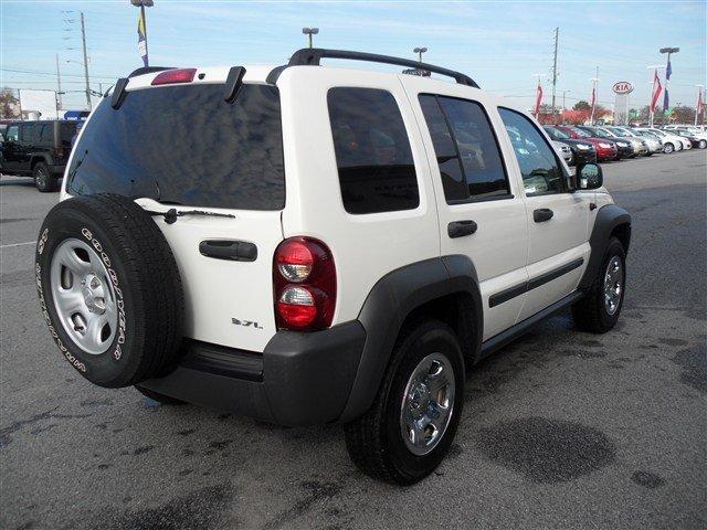 Jeep Liberty 2006 photo 3