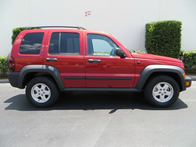 Jeep Liberty 2006 photo 1