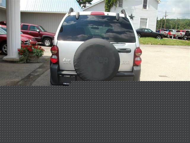 Jeep Liberty 2006 photo 3