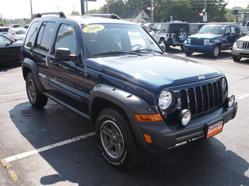 Jeep Liberty 2006 photo 2