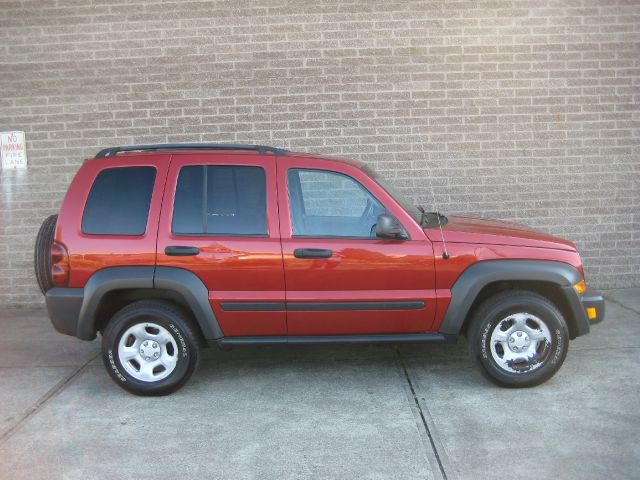 Jeep Liberty 2006 photo 4